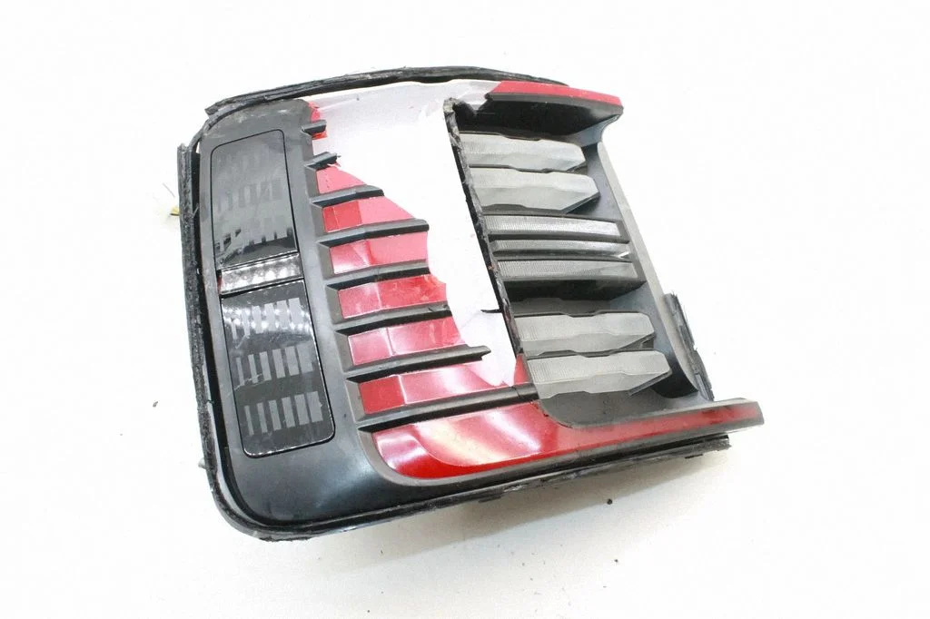 Rear/tail lights – Volvo EX30 (2024-)