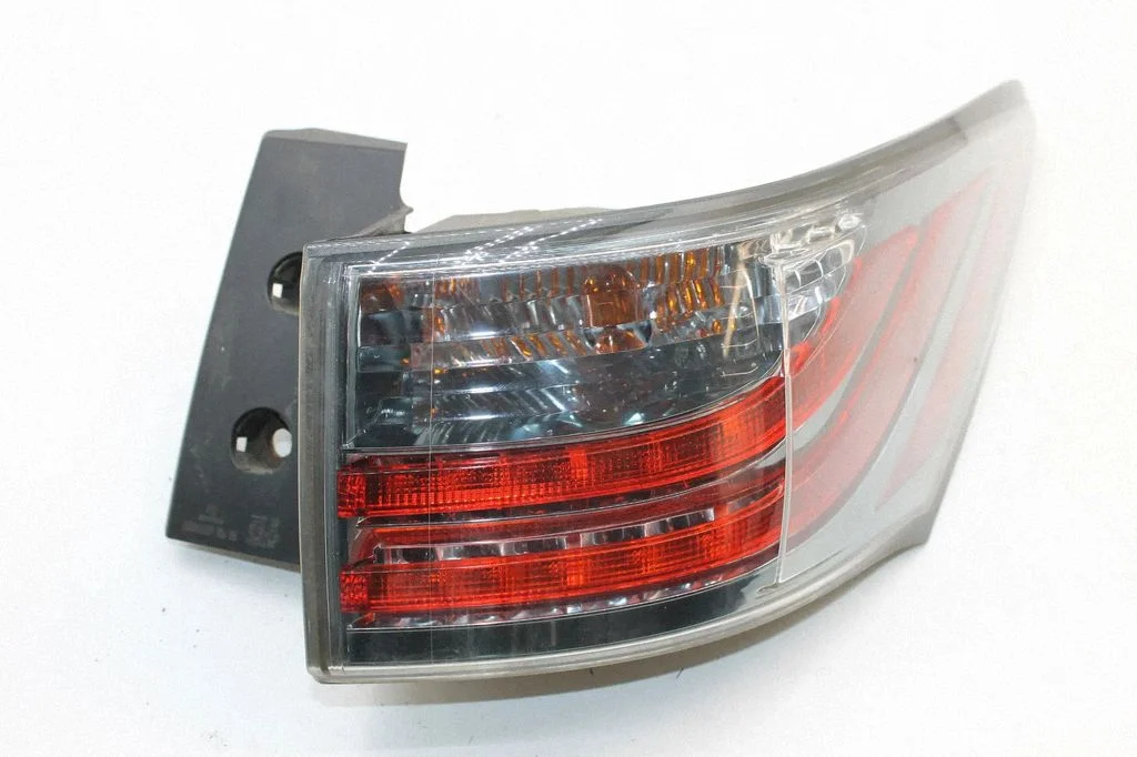 Lampa tylna w błotniku – prawa