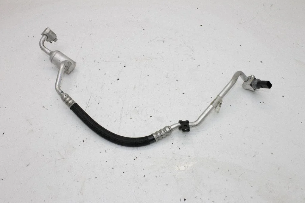 Air conditioning (A/C) pipe/hose J9D319N601AB