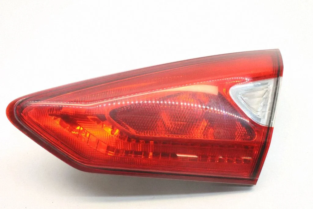 Tailgate rear/tail lights – right