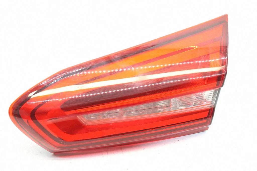 Lampa tylna w klapie – Ford Focus (2018-)