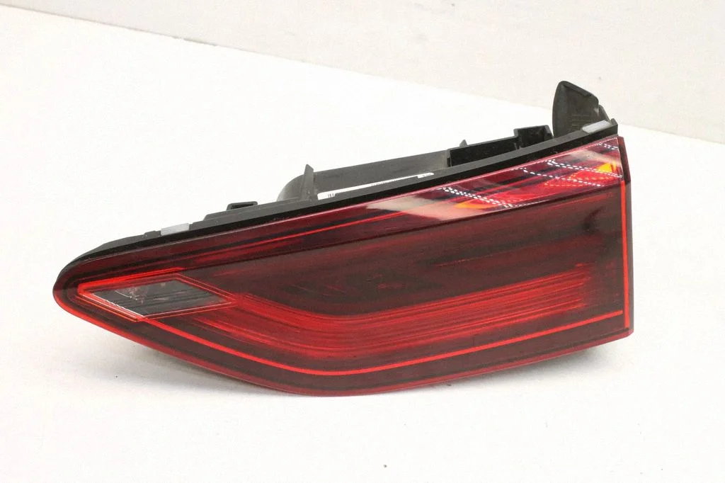 Lampa tylna w klapie – Volkswagen e-Golf (2014-)