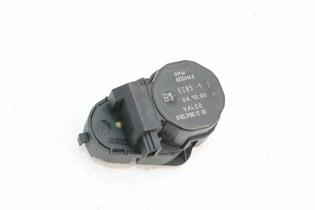 Silniczek klapki nawiewu – Land Rover Range Rover L322 (2002-2012)