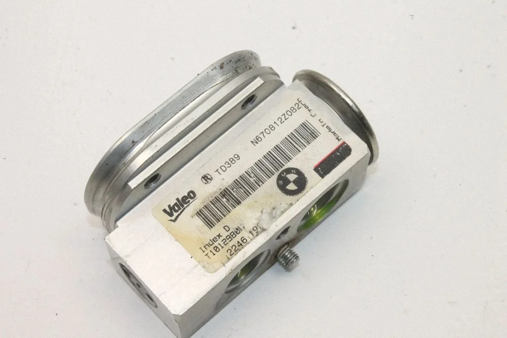 Air conditioning (A/C) expansion valve 9289832