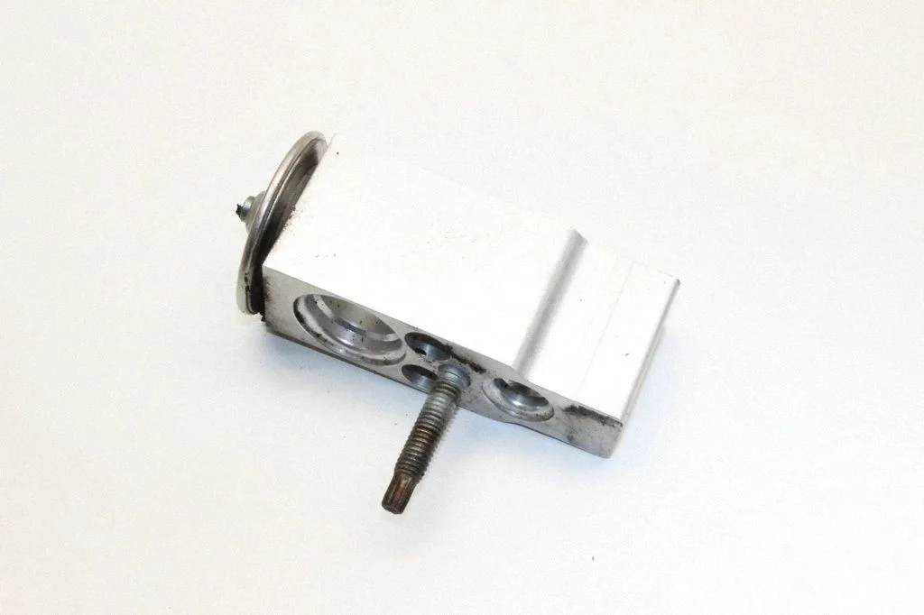 Air conditioning (A/C) expansion valve