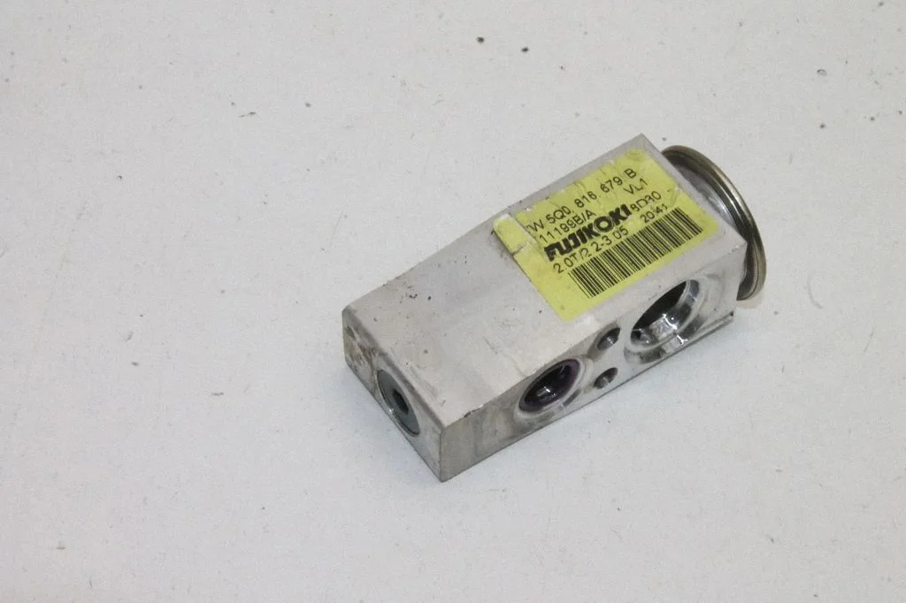 Air conditioning (A/C) expansion valve – Volkswagen e-Golf (2014-)