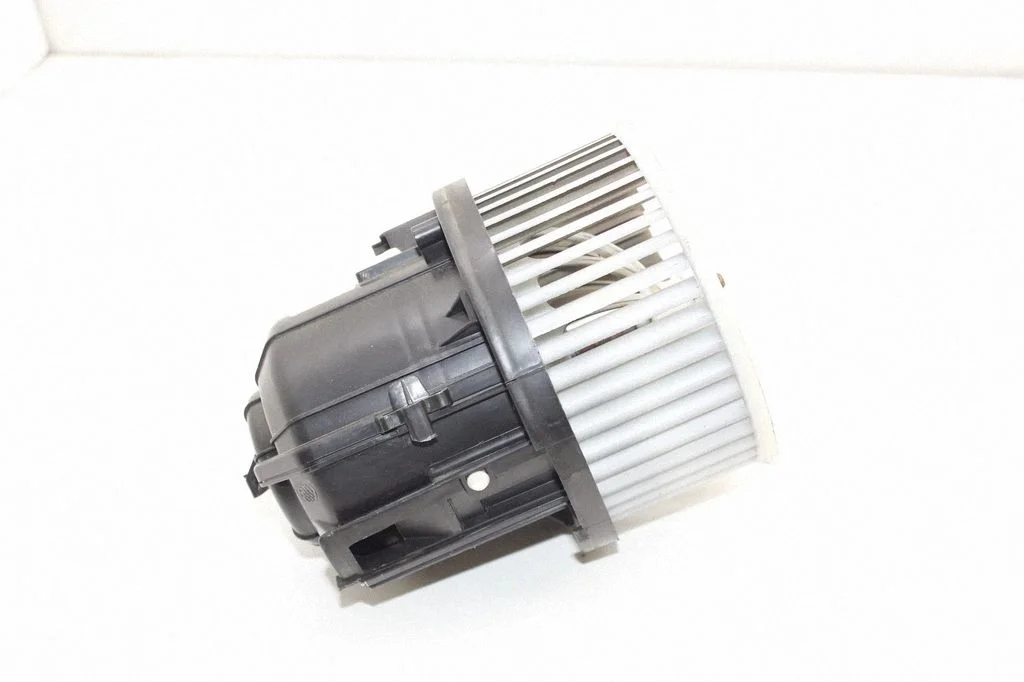 Heater fan/blower – Land Rover Discovery Sport (2014-)