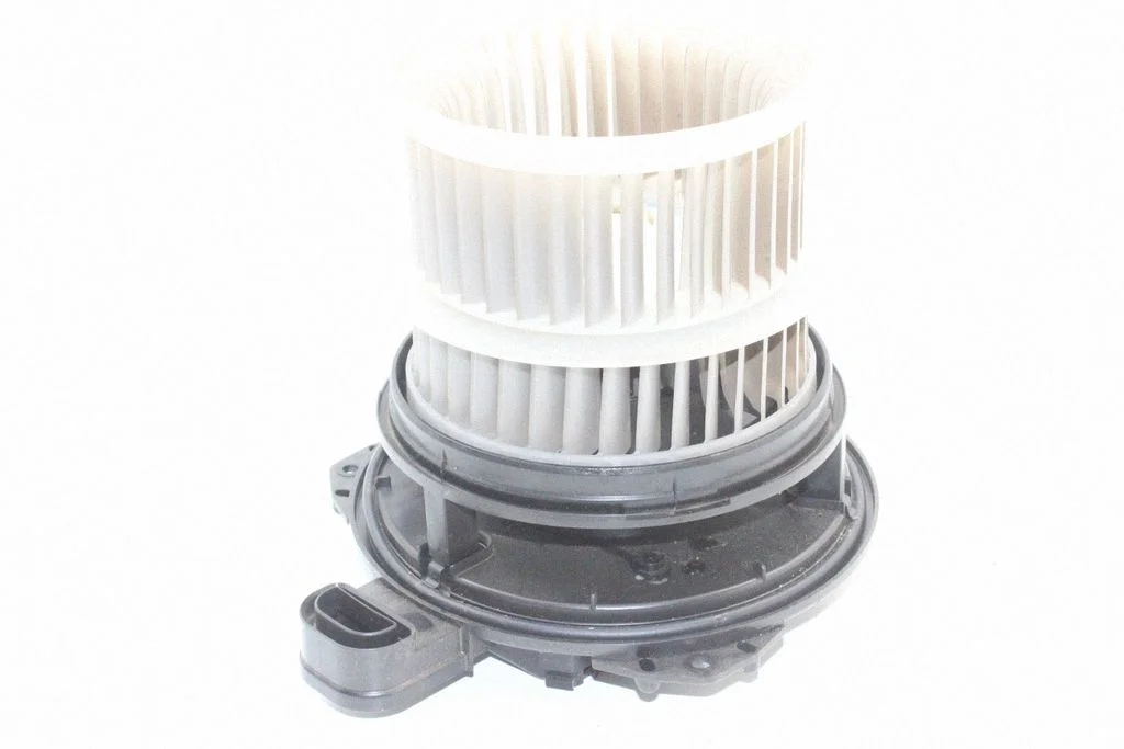 Krāsniņas ventilators/pūtējs – Toyota Corolla E210 E21 (2018-)