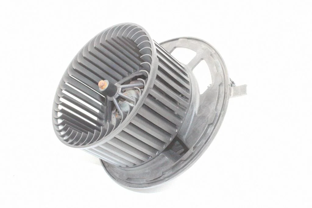 Krāsniņas ventilators/pūtējs – BMW 3. sērija E92 E93 (2005-2014)