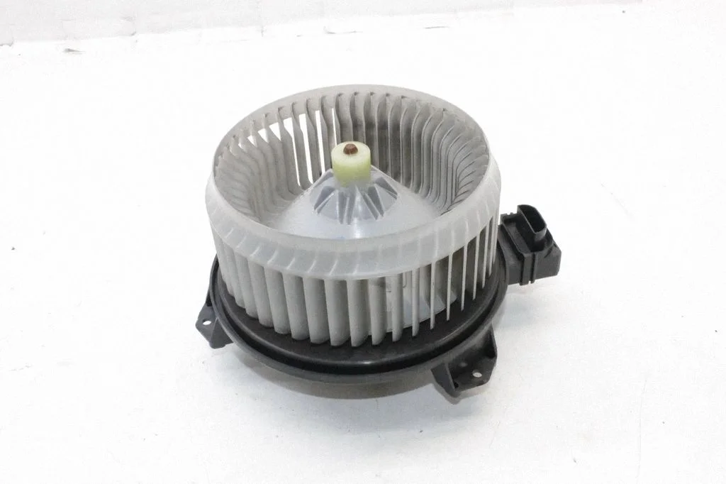 Krāsniņas ventilators/pūtējs – Honda CR-V (2007-2012)