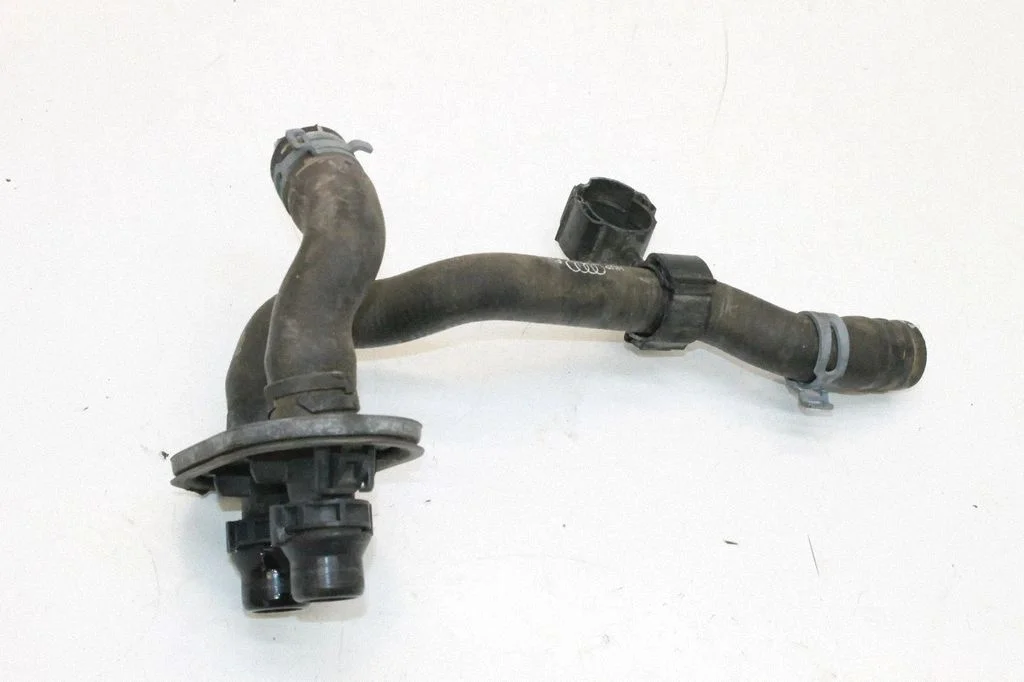 Motora dzesēšanas caurule (-es)/šļūtene (-es) 8K2819350AD