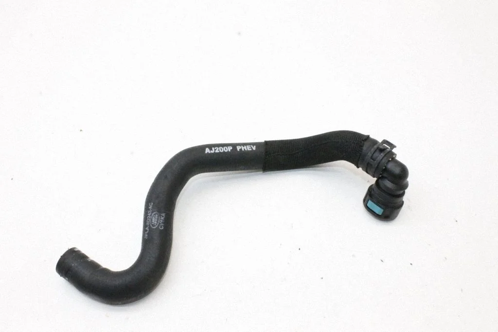 Engine coolant pipe/hose JPLA8D242AC