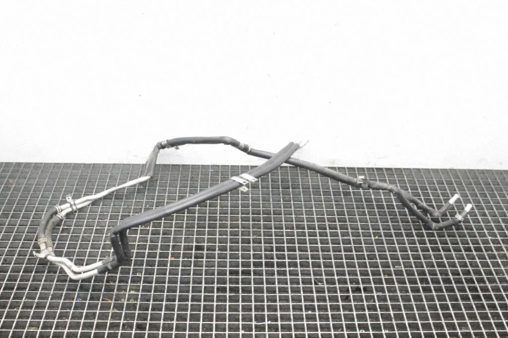 Engine coolant pipe/hose HPLA18D334BA