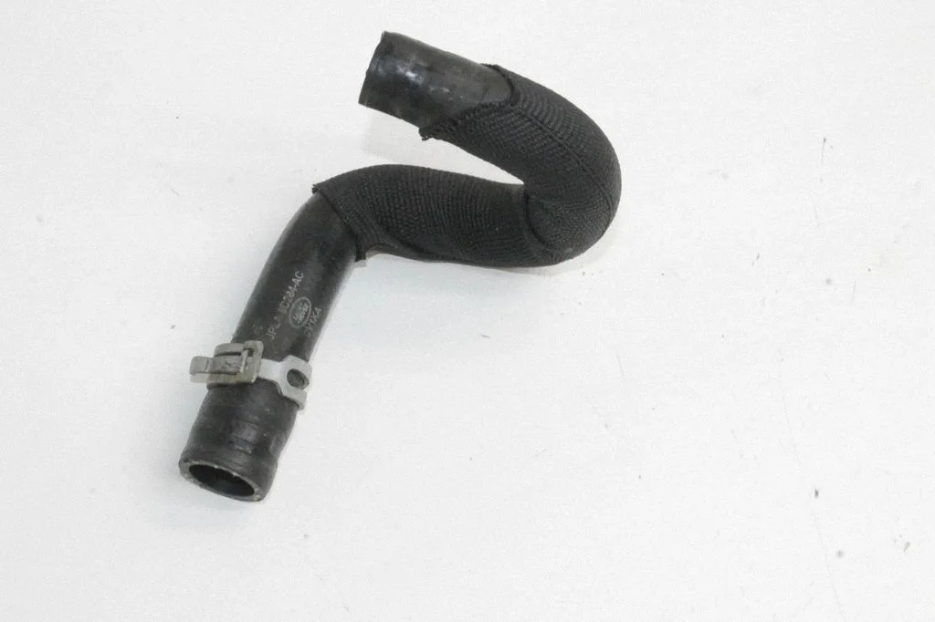 Engine coolant pipe/hose JPLA8D284AC