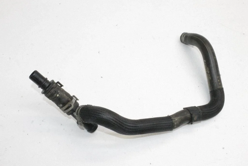 Engine coolant pipe/hose