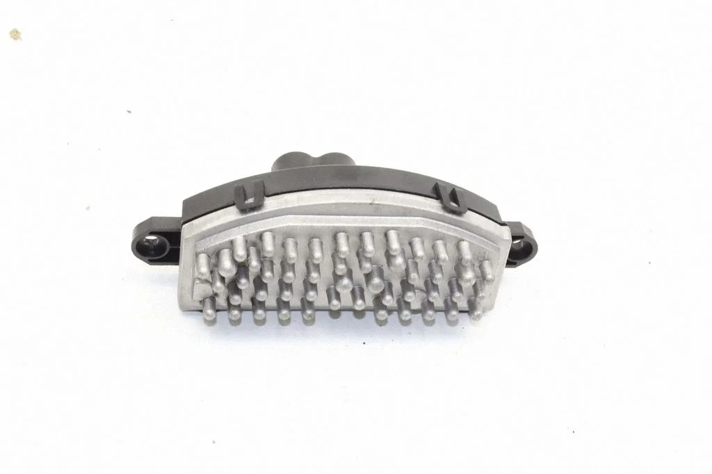 Heater blower motor/fan resistor 5WA907521
