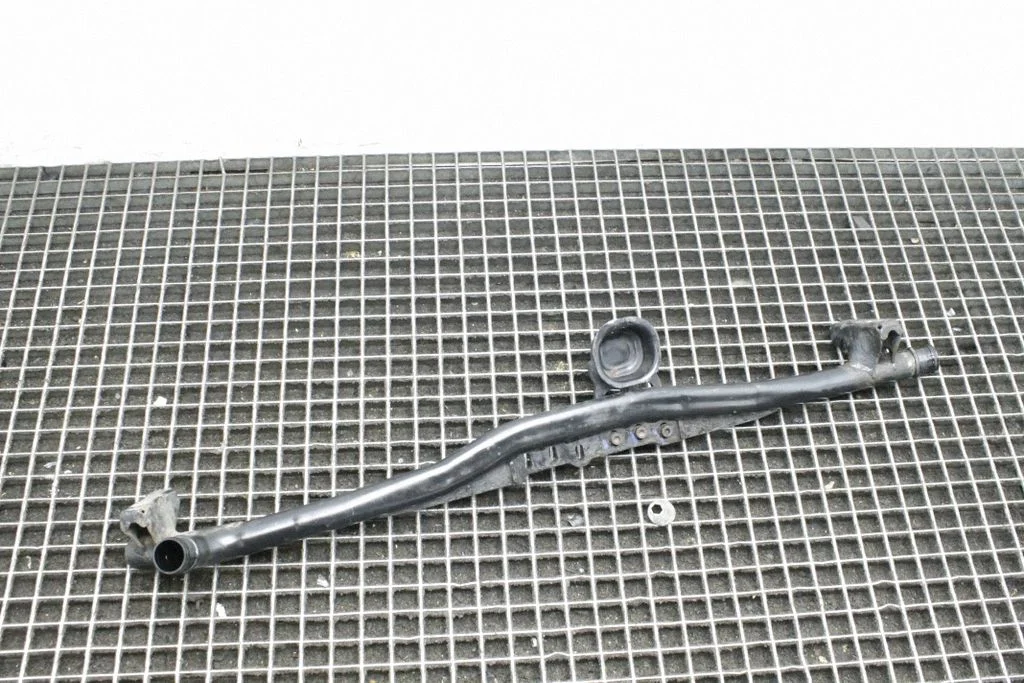 Intercooler hose/pipe – Audi A8 S8 D3 4E (2002-2009)