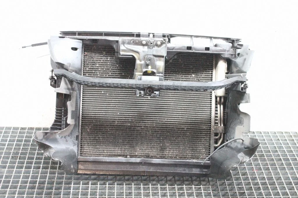 Radiatoru panelis 5N0121253P