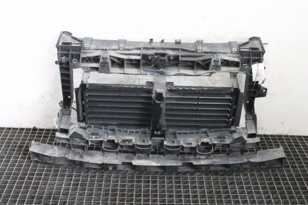 Radiatoru panelis – Renault Trafic III (X82) (2014-)