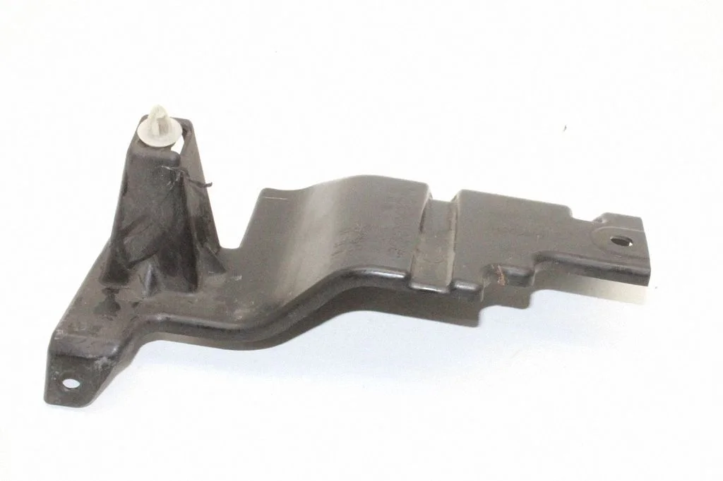 Intercooler air guide/duct channel – Mitsubishi Outlander (2013-2021)