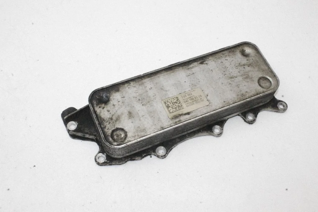 Mootoriõli radiaator – Mercedes-Benz C-klass AMG W204 (2007-2014)