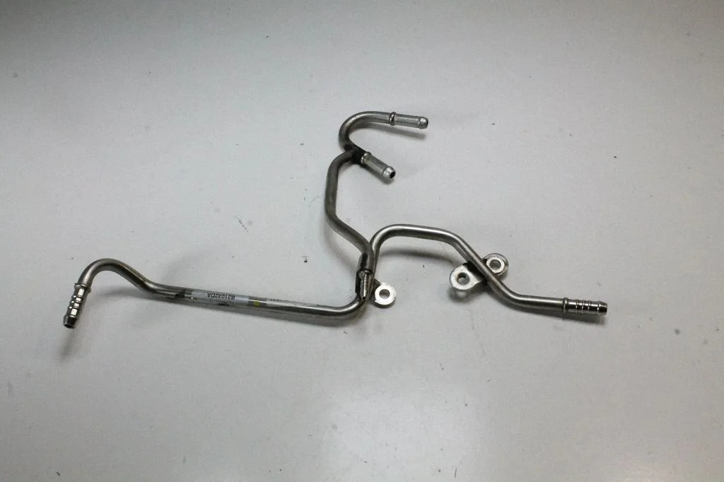 Šļūtene (-es)/ caurule (-es) – Volkswagen Passat CC (2008-2016)