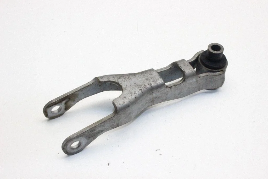 Engine mounting bracket 31262183