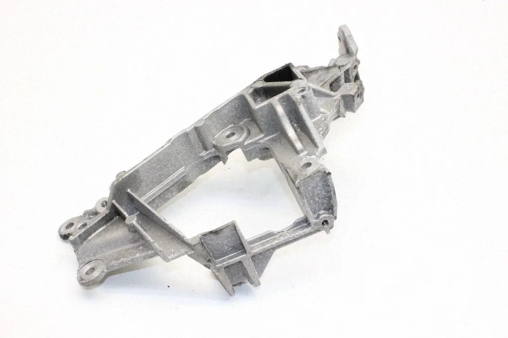 Engine mounting bracket – Land Rover Range Rover Evoque L551 (2018-)