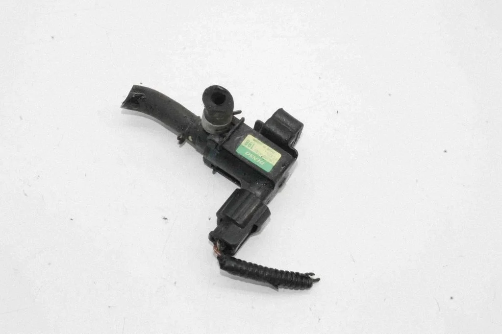 Dzinēja spilvena vakuuma vārsts – Honda S2000 (1999-2009)