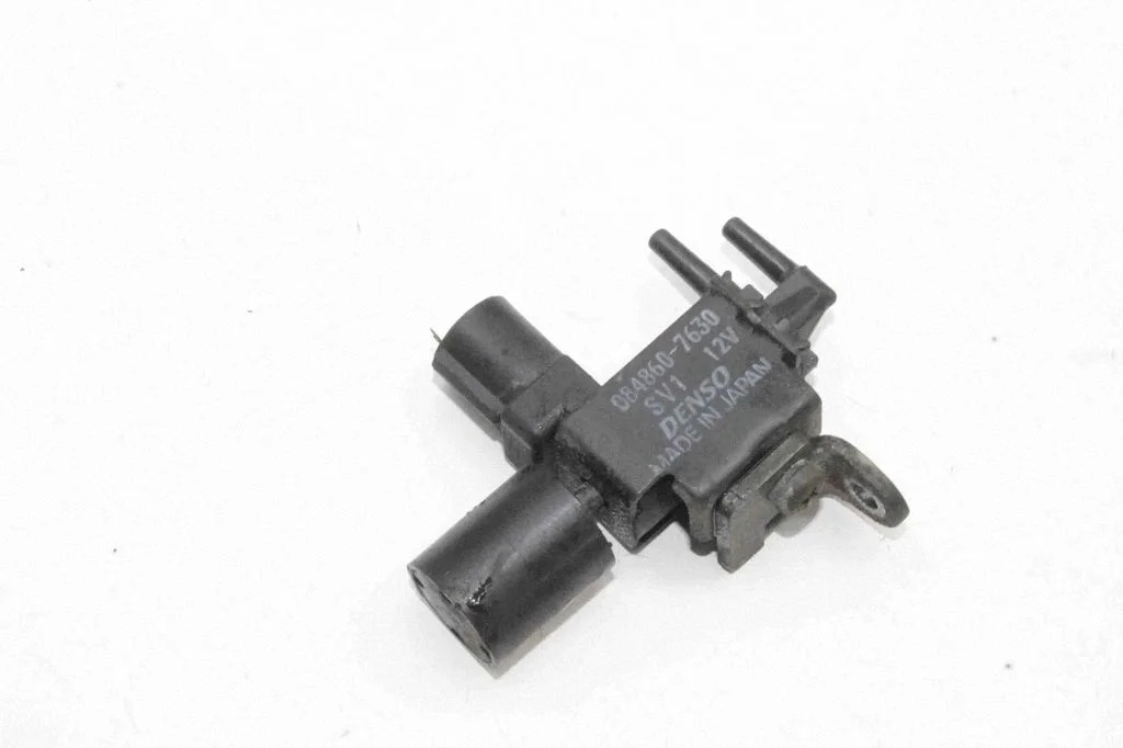 Dzinēja spilvena vakuuma vārsts – Honda S2000 (1999-2009)