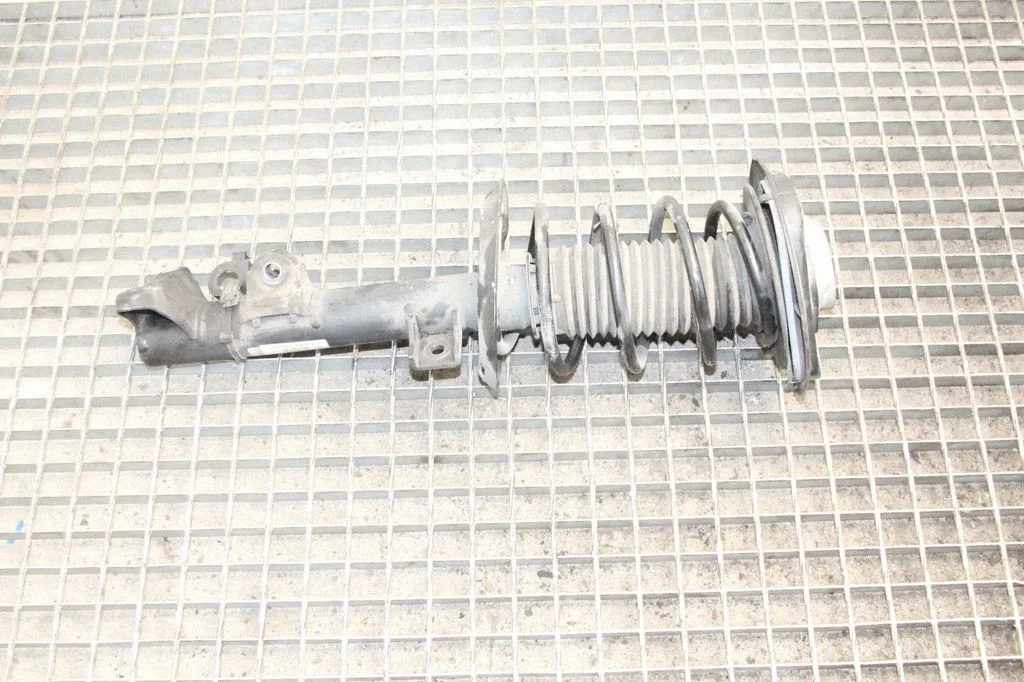 Front shock absorber/damper – Mercedes-Benz E-Class W212 (2009-2016)