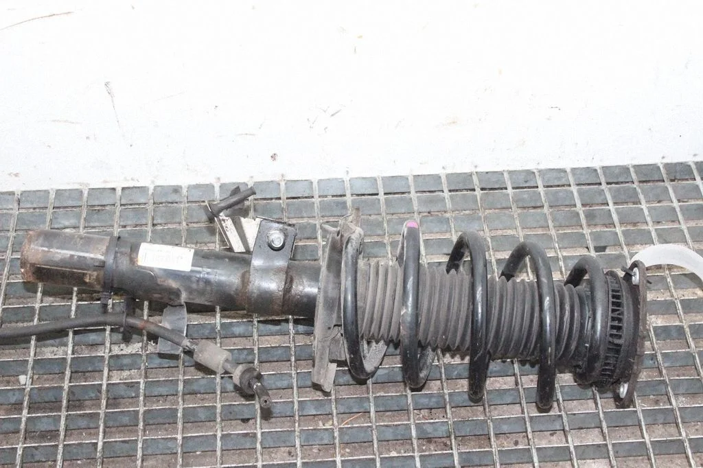 Front shock absorber/damper – Ford Kuga II (2013-2019)
