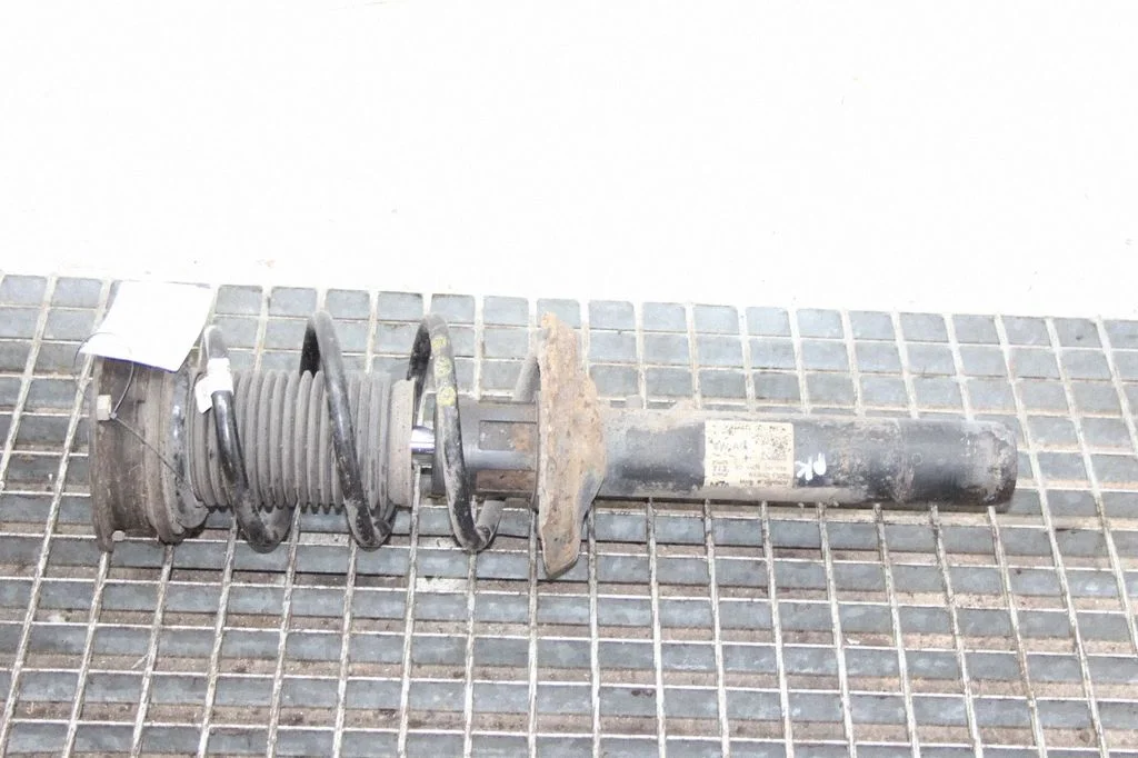 Front shock absorber/damper – Volkswagen Passat CC (2008-2016)