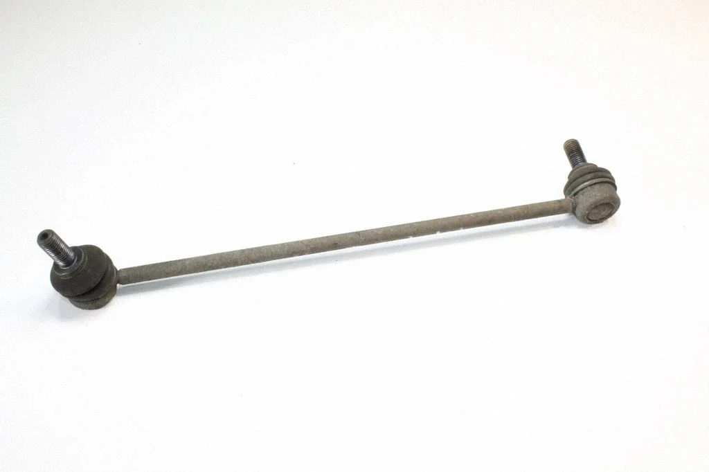 Priekšējā stabilizatora atsaite – kreisā