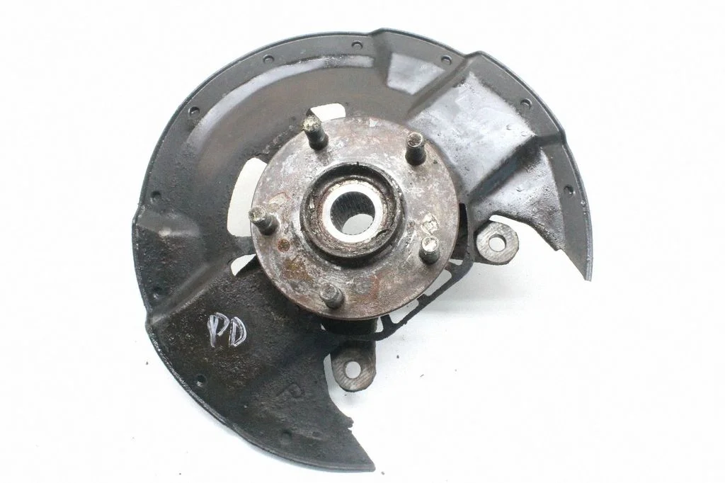 Front wheel hub – Honda Civic (2006-2011)
