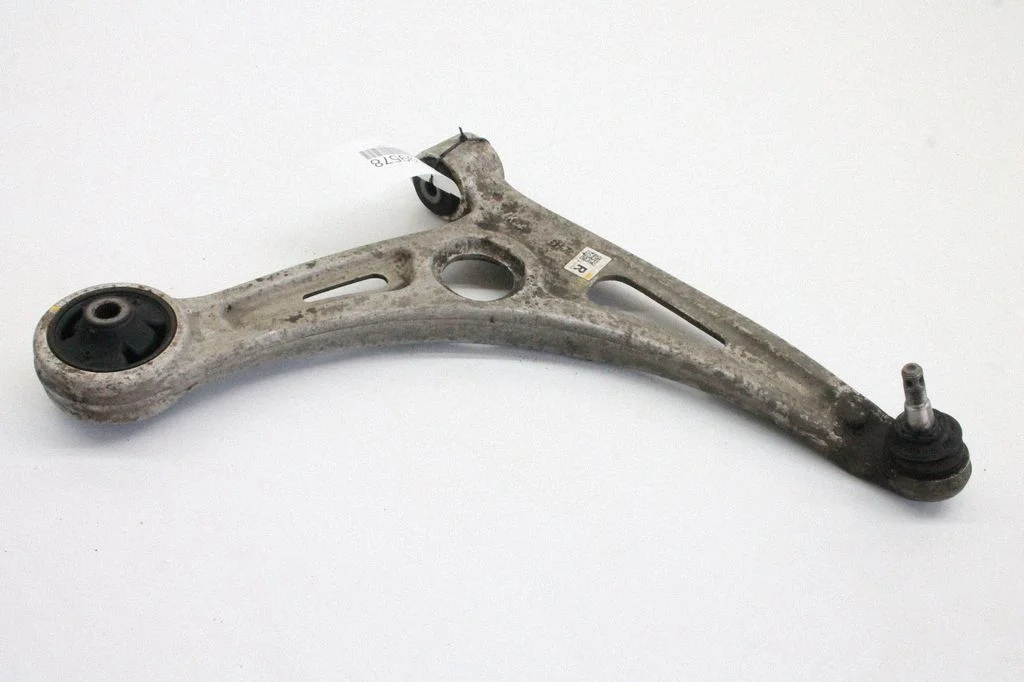 Front lower control arm/wishbone – KIA Niro (2016-2022)