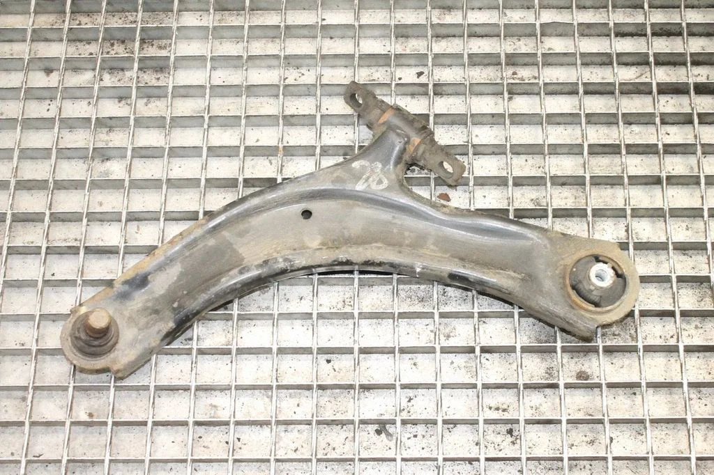 Front lower control arm/wishbone – Nissan Qashqai (2010-2014)