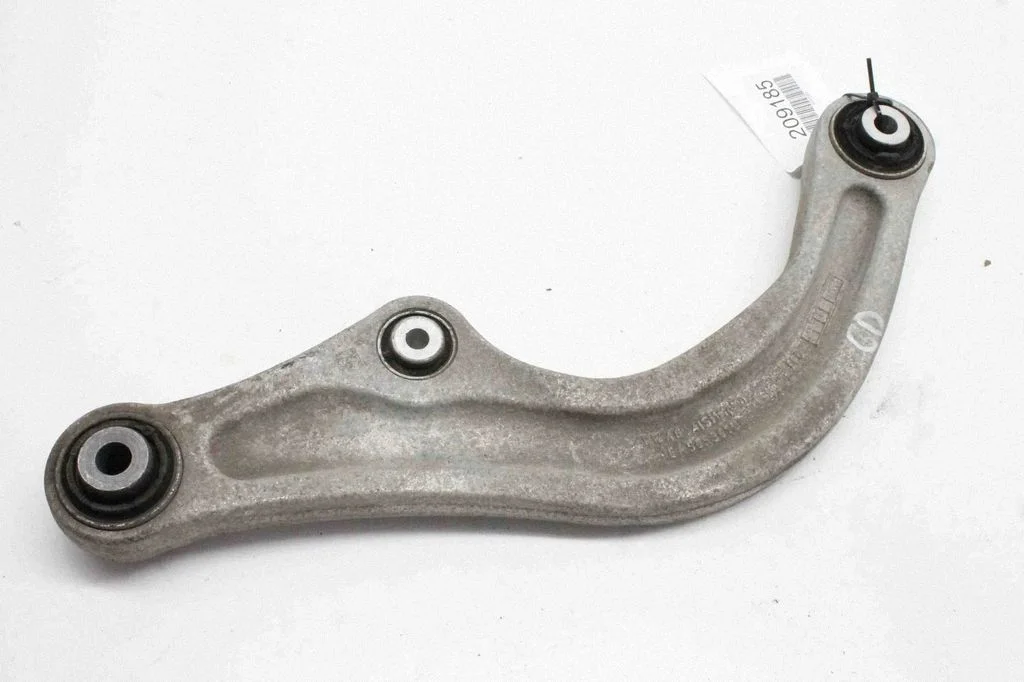 Tagumine ülemine õõtshoob – Audi Q4 e-tron (2021-)
