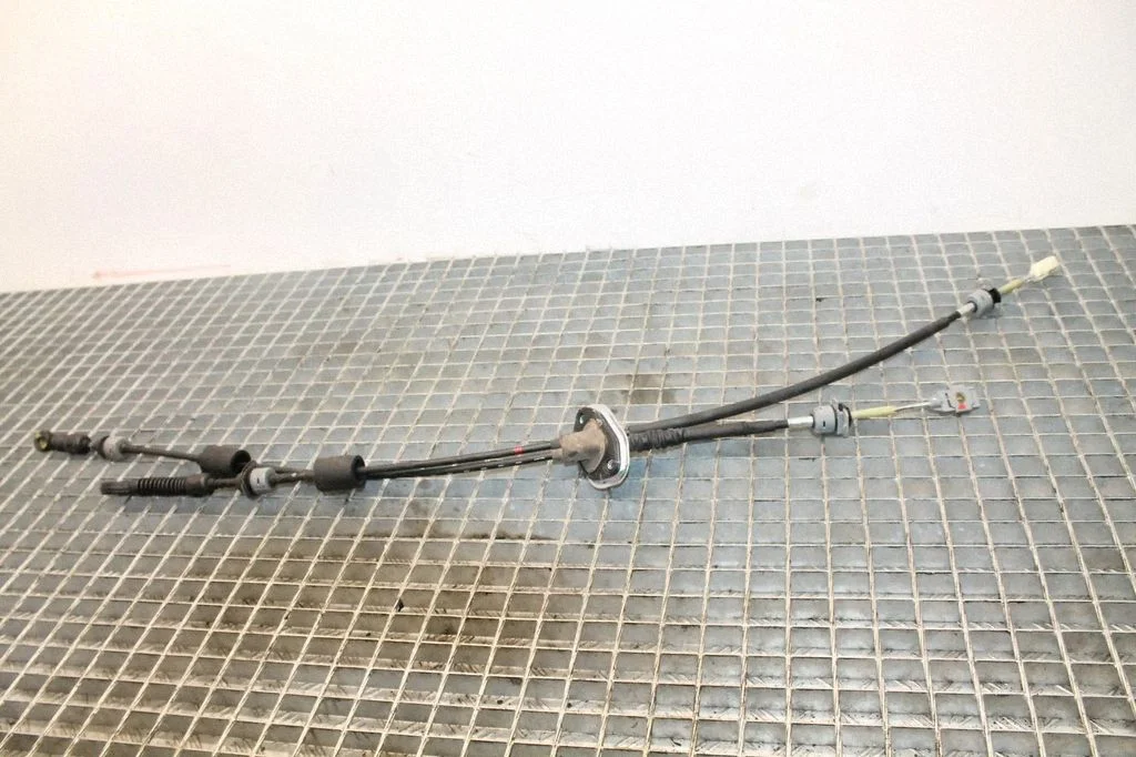 Gear shift cable linkage – KIA Ceed (2012-2018)