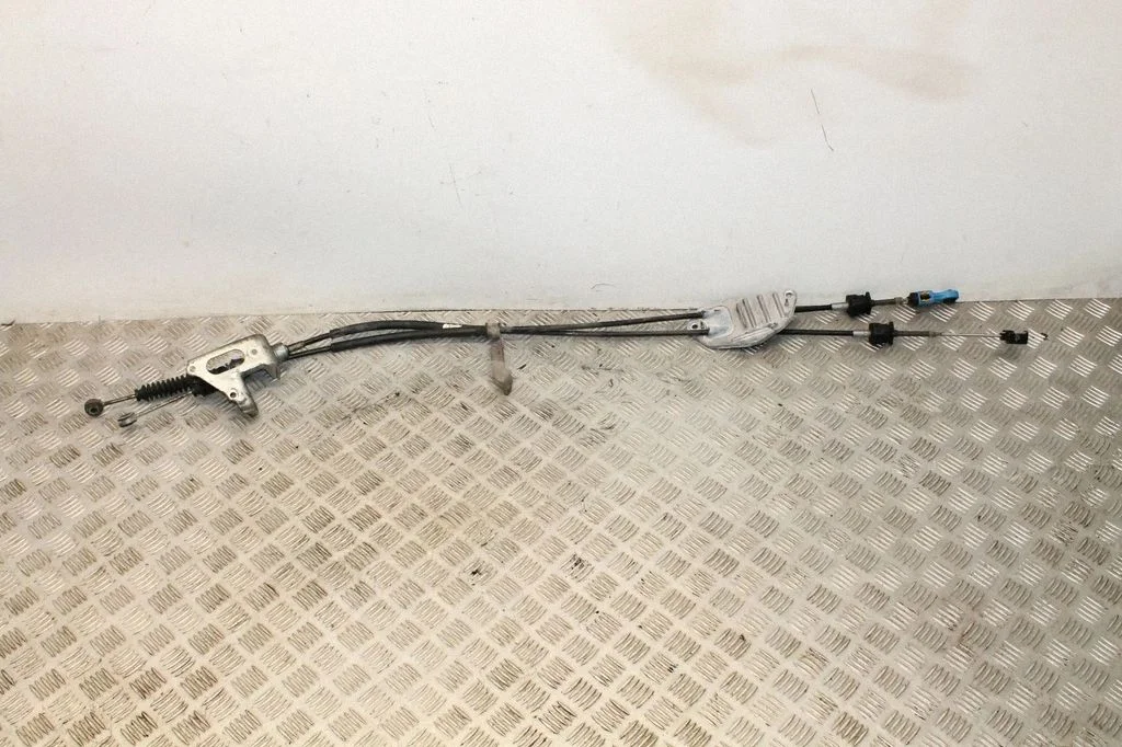Gear shift cable linkage – Toyota Verso-S (2011-2016)