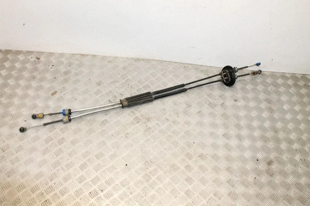 Gear shift cable linkage