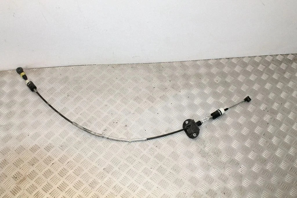 Gear shift cable linkage – Volvo V40 (2012-2019)
