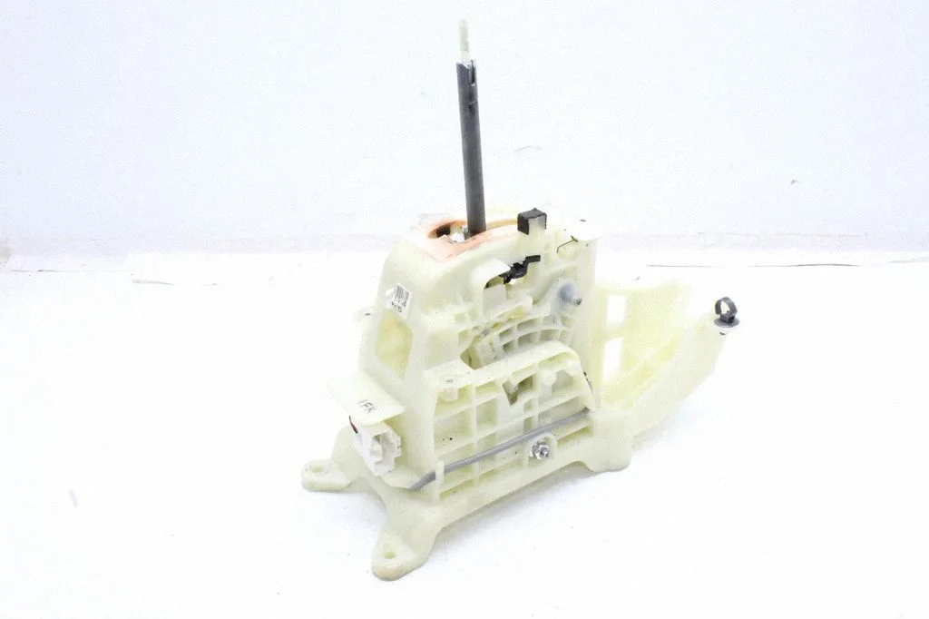 Gear selector mechanism – Hyundai Santa Fe (2013-2017)