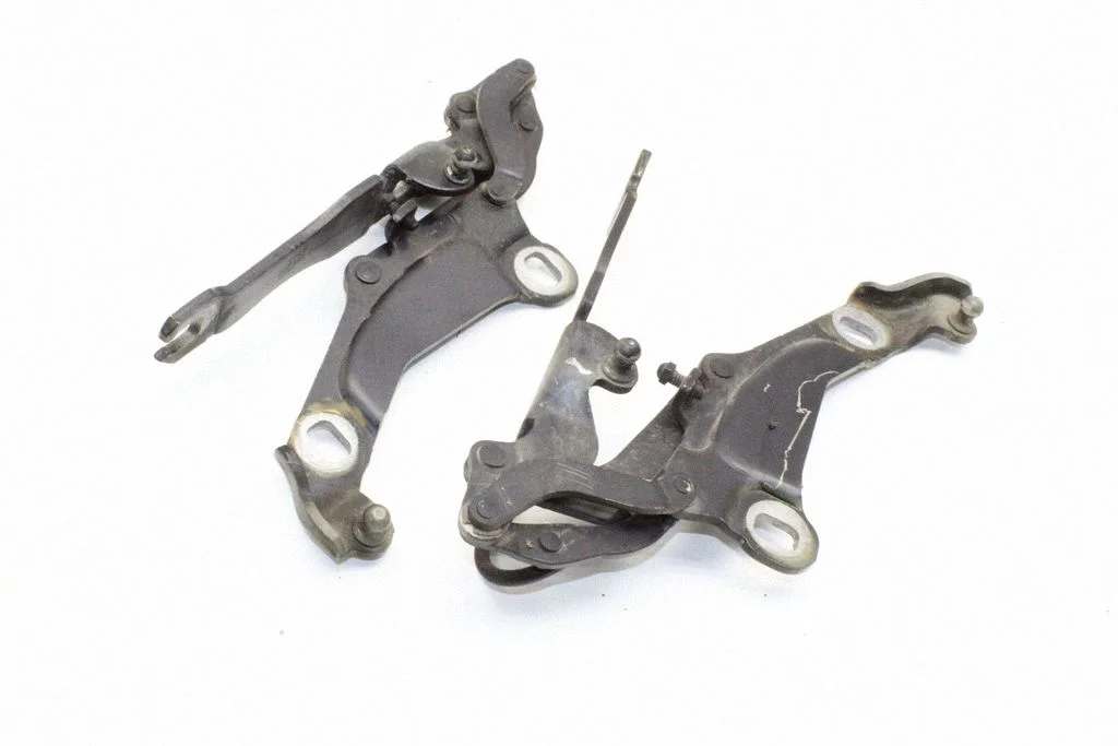 Engine bonnet/hood hinges – Mini One - Cooper Coupe R56 (2005-2014)
