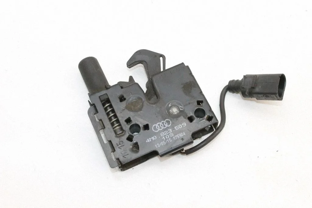 Engine bonnet/hood lock/catch – Audi Q7 4M (2015-)