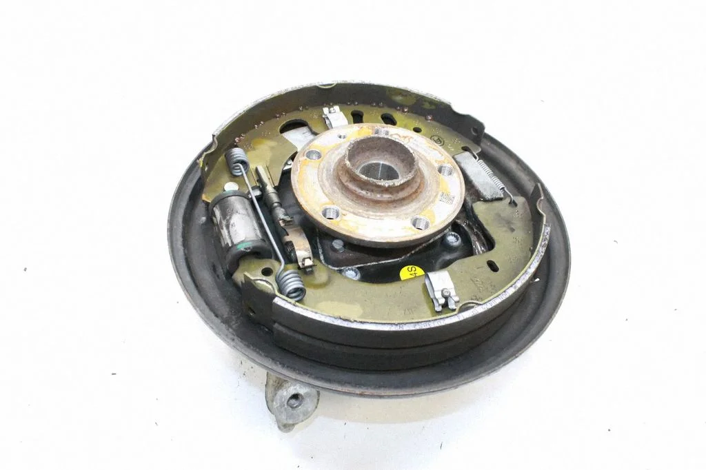 Tagumine rumm – Volkswagen ID.4 (2020-)
