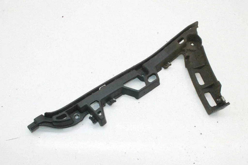 Aizmugurējā bufera turētājs – Land Rover Range Rover Sport L320 (2005-2013)