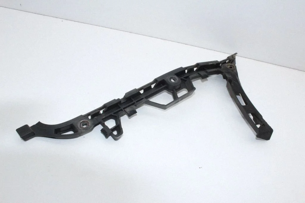 Aizmugurējā bufera turētājs – Land Rover Range Rover Sport L320 (2005-2013)