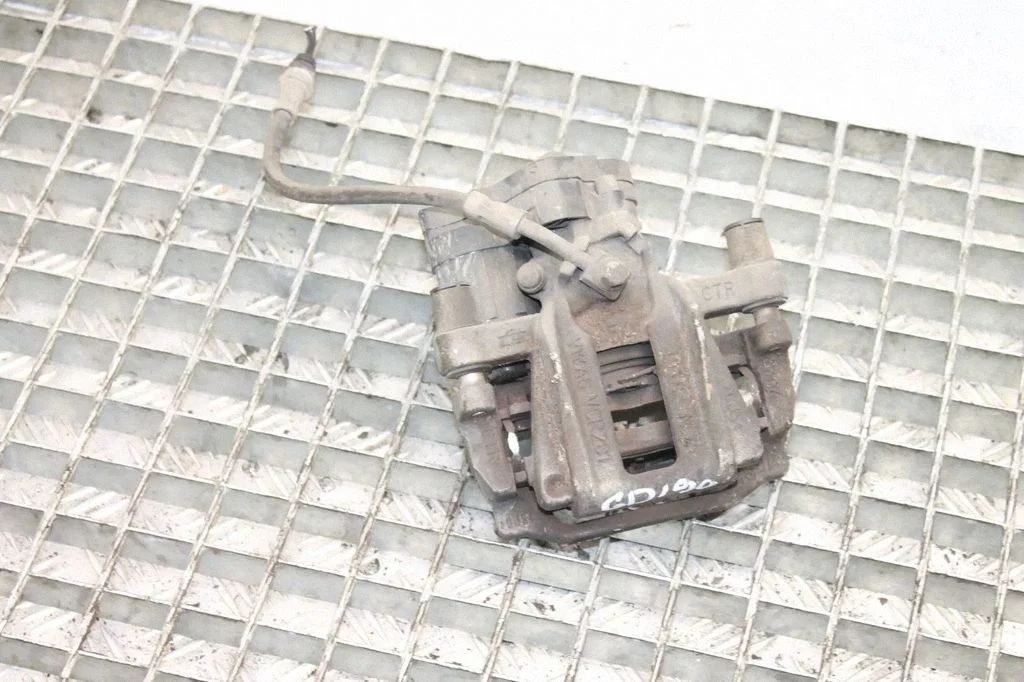 Tagumine pidurisadul – Volkswagen e-Golf (2014-)
