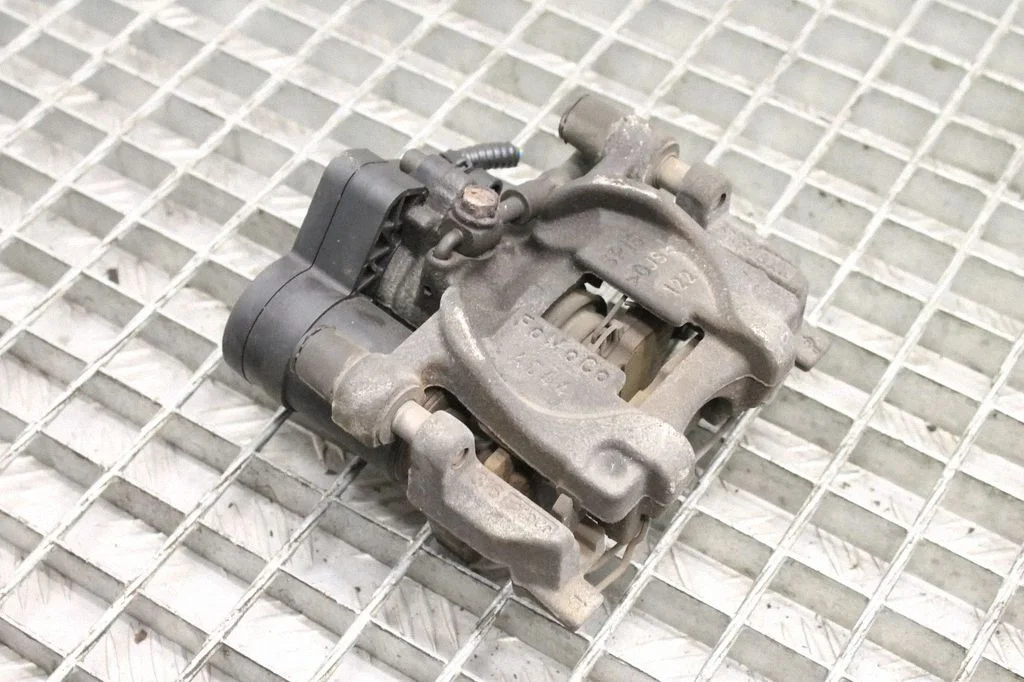 Tagumine pidurisadul – Ford Kuga II (2013-2019)